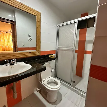 Hotel Airport Crespo *